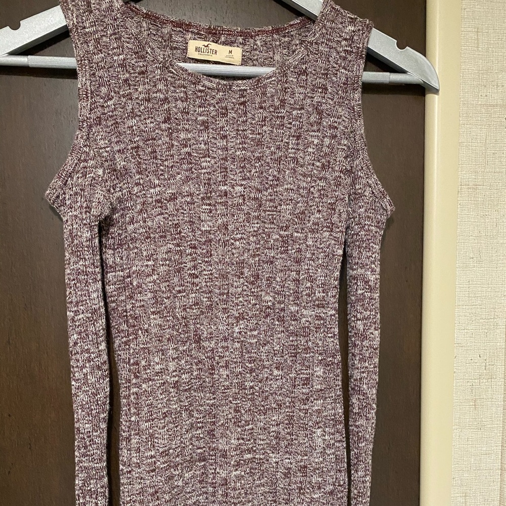 Hollister Sweater open shoulders